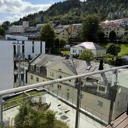 Top-floor With A Terrace And Own Parking * Bergen